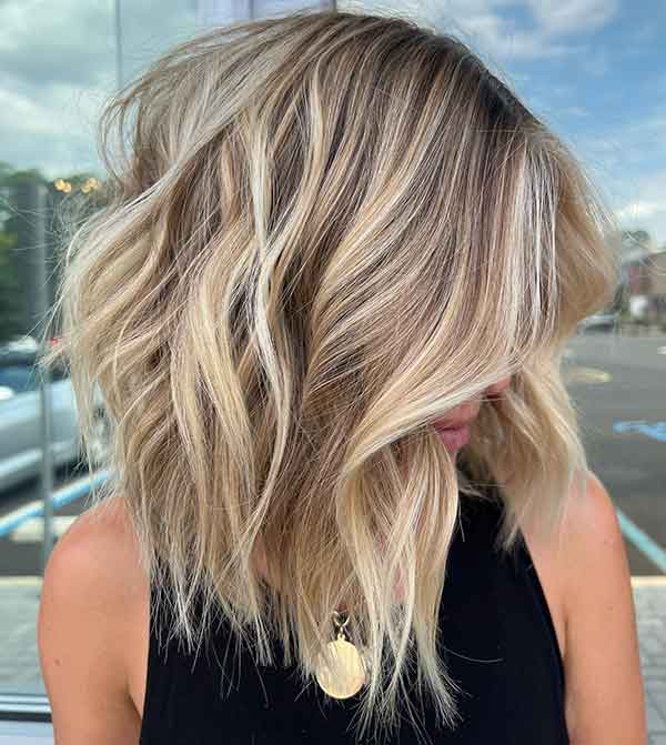Short Hair Color Trends 2023